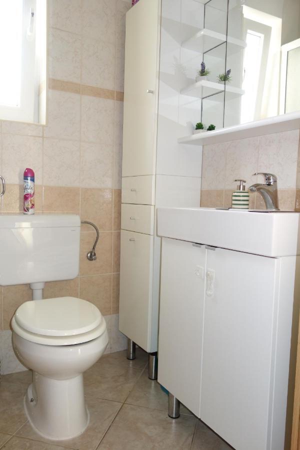 Nice Sunny Apartment Pula Buitenkant foto