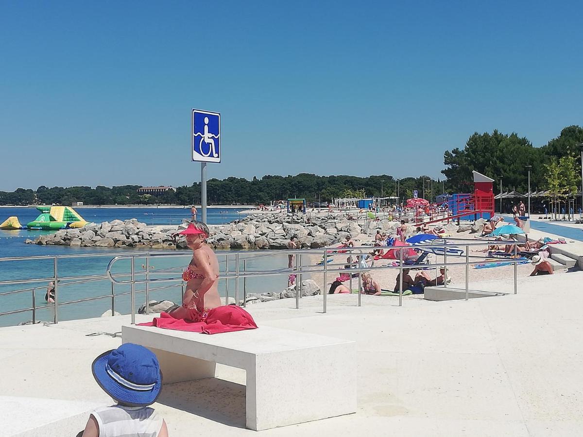 Nice Sunny Apartment Pula Buitenkant foto